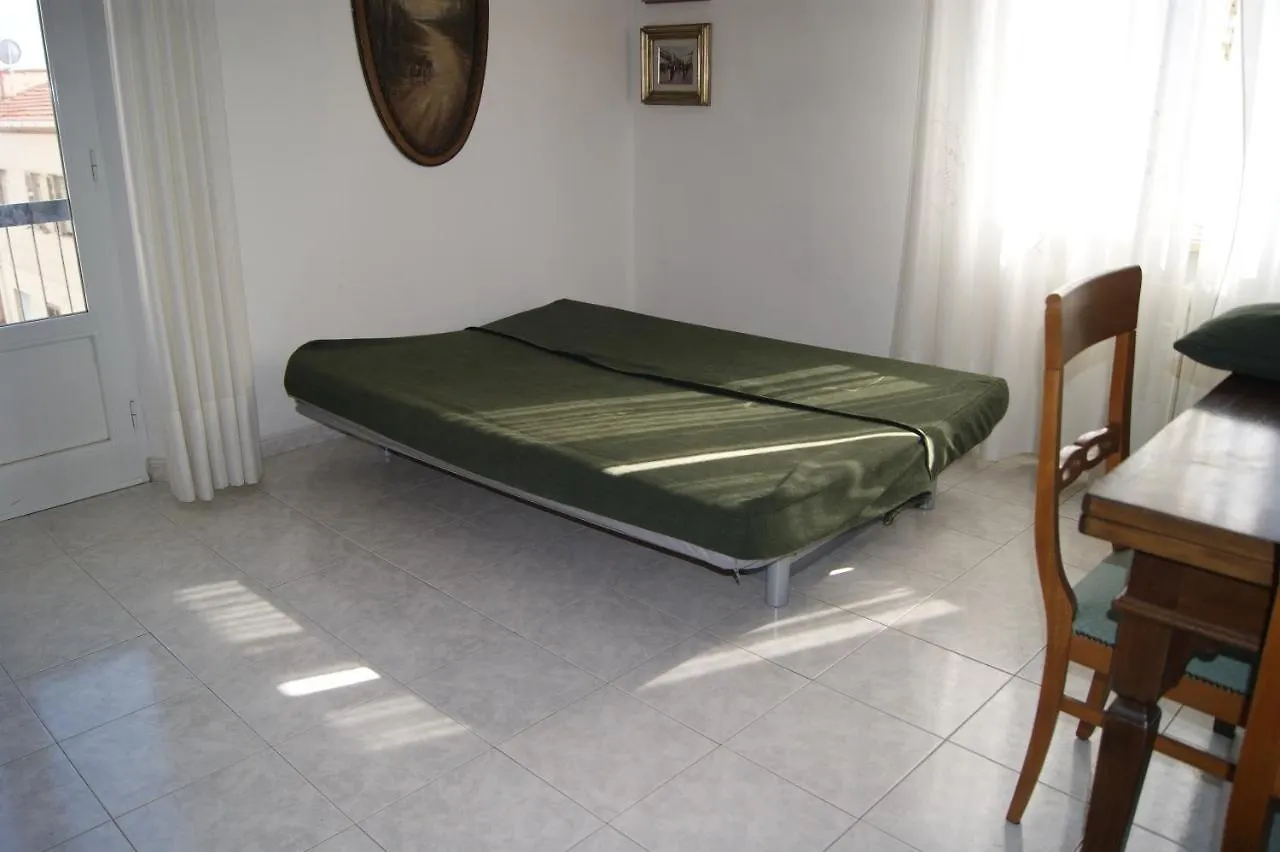 Fortunato's Apartment Cecina  0*, Cecina (Livorno) Italia