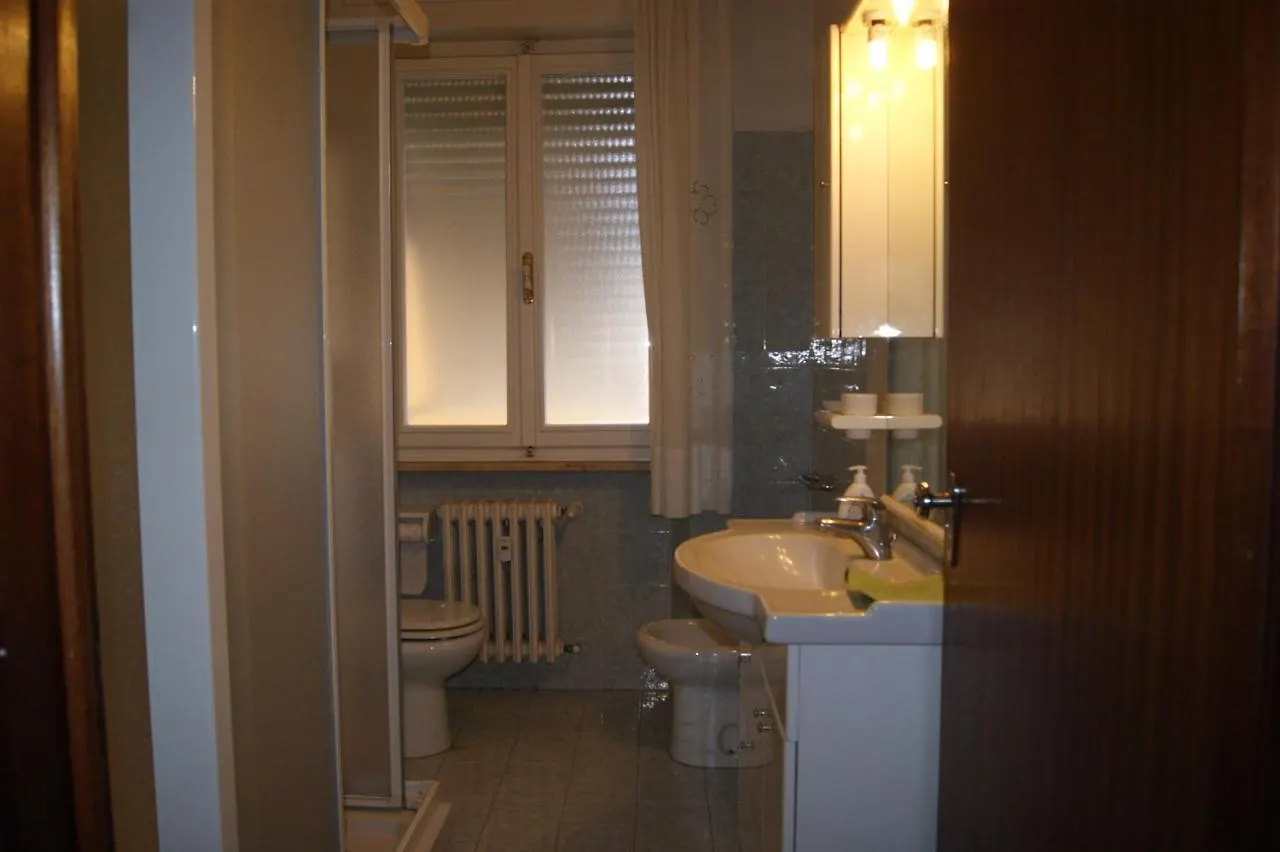 Fortunato's Apartment Cecina  0*, Cecina (Livorno)